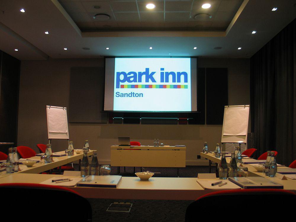 Park Inn Sandton Йоханнесбург Экстерьер фото
